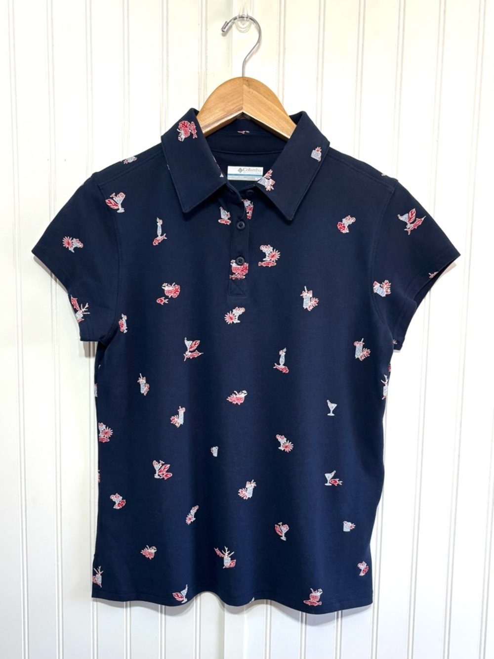 Columbia PFG South Sand Point Polo Womens M Navy Fish & Cocktails Print Shirt